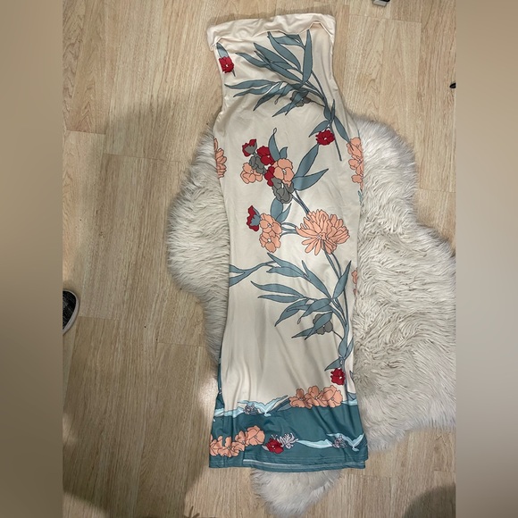 STRAPLESS FLORAL DRESS - Picture 2 of 4